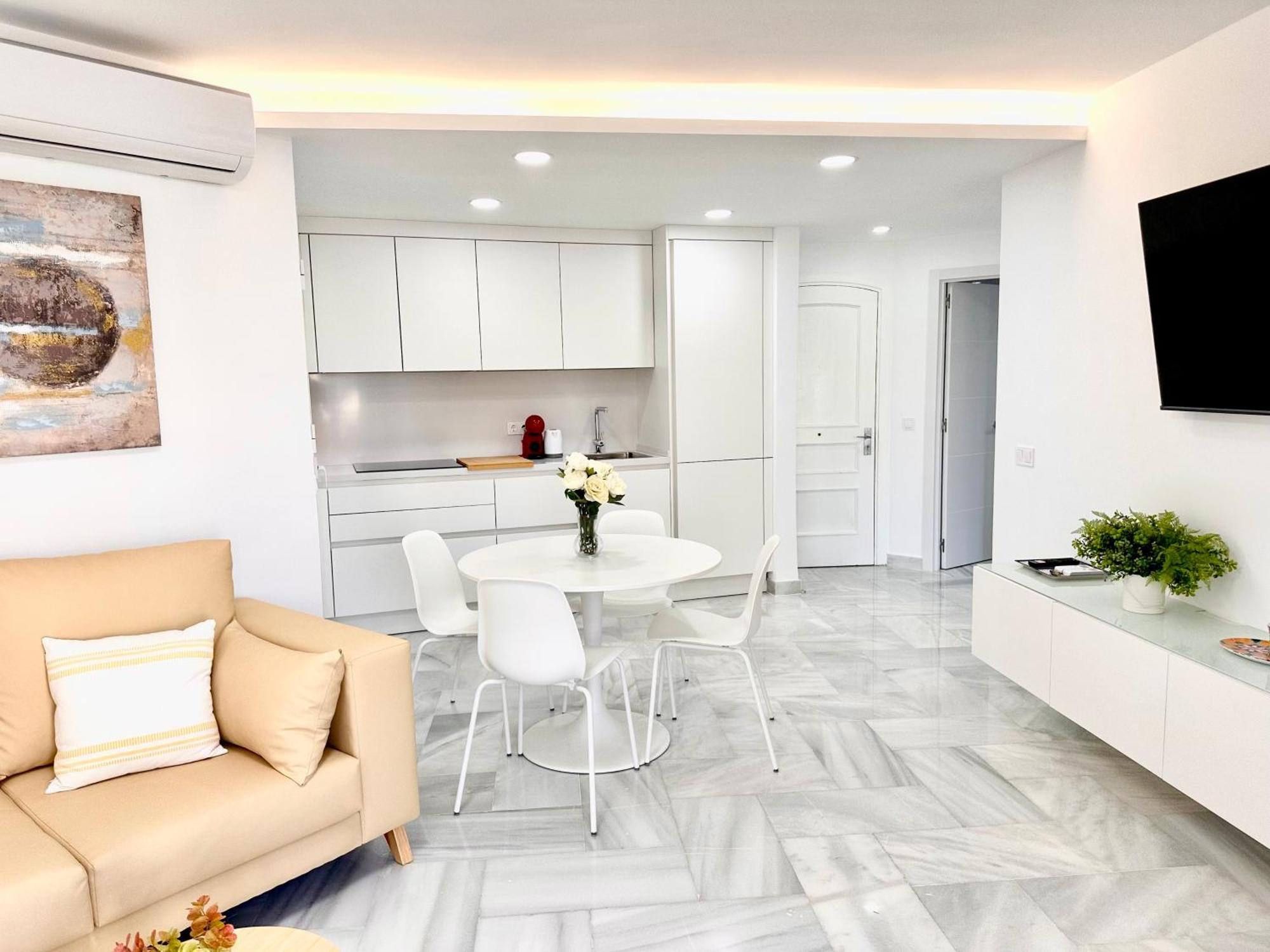 Apartamento, Paradise Sun Beach In Marina Benalmadena Bagian luar foto